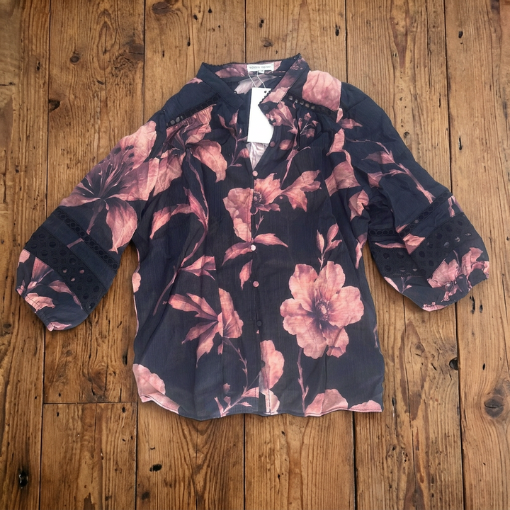 Catia Top in Black And Orange