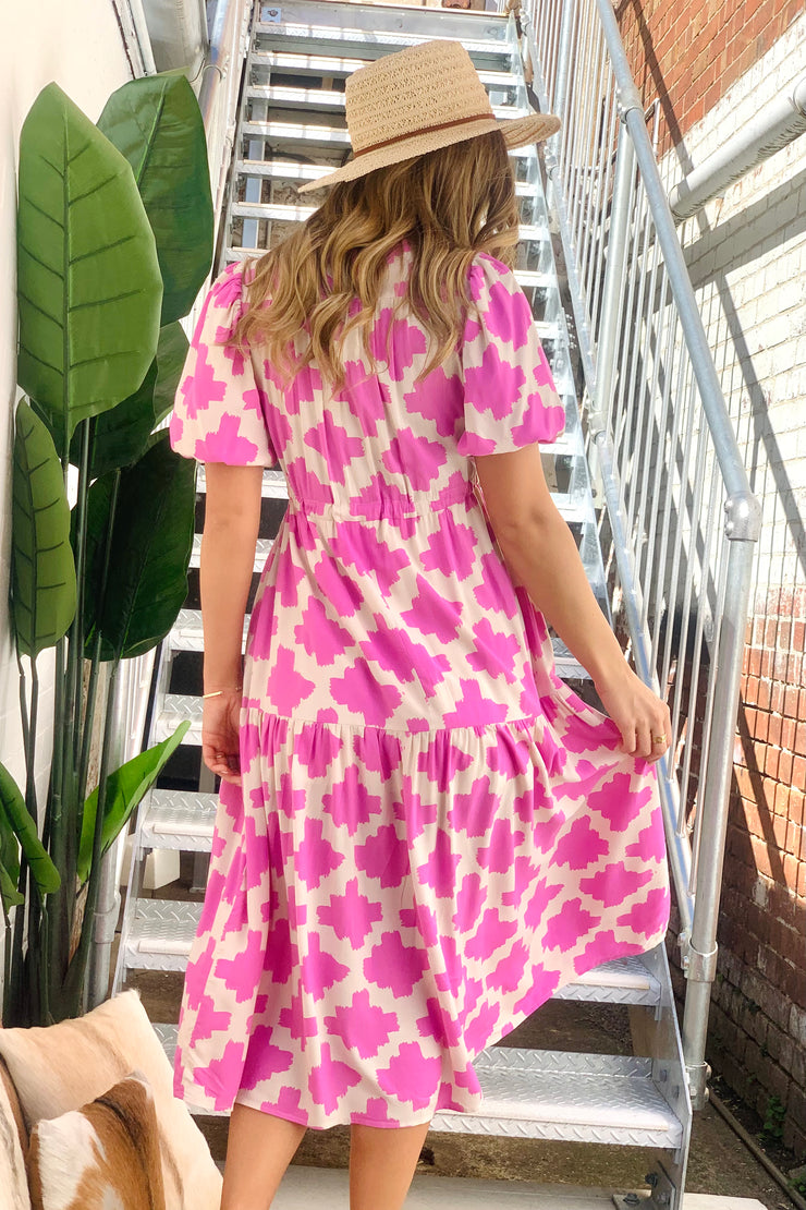 Tiayana Short Sleeve Drawstring Midi Dress in Pink Print