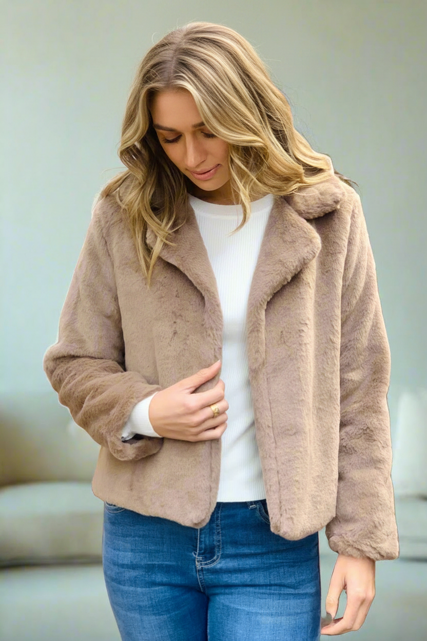 Kayla Faux Fur in Coffee