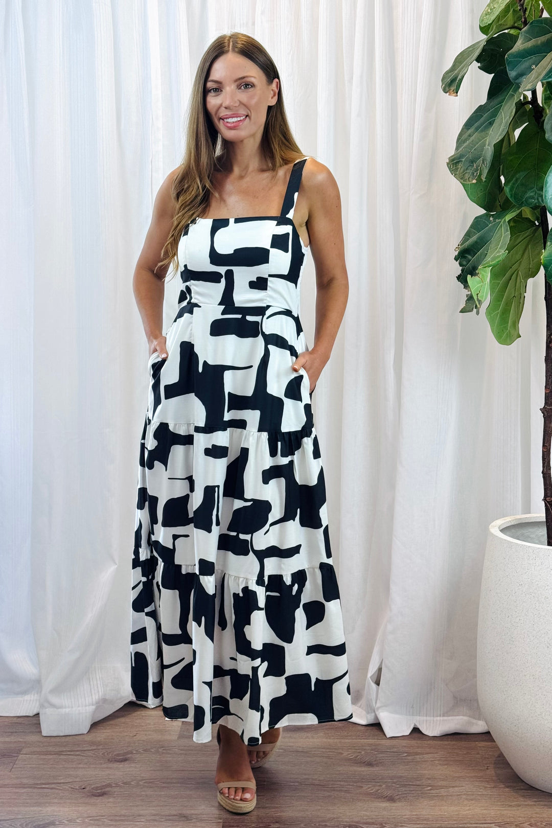 Veronica Maxi in Black ahd off White Multi Print