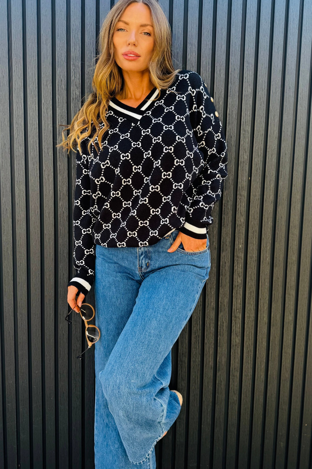 Harvie Knit Jumper in Black and White