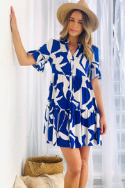 Stella Short Sleeve Shift Dress in Blue and White Print