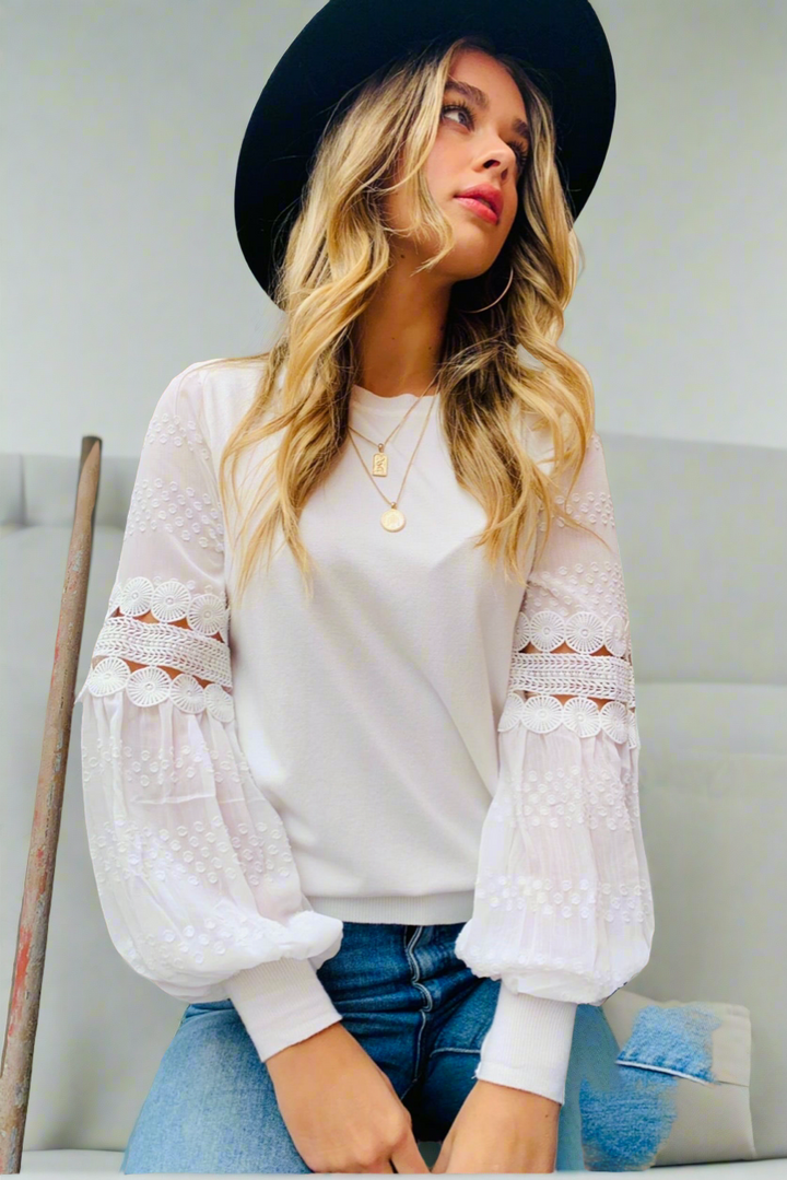 Molli Knit Top Detailed Sleeve in White