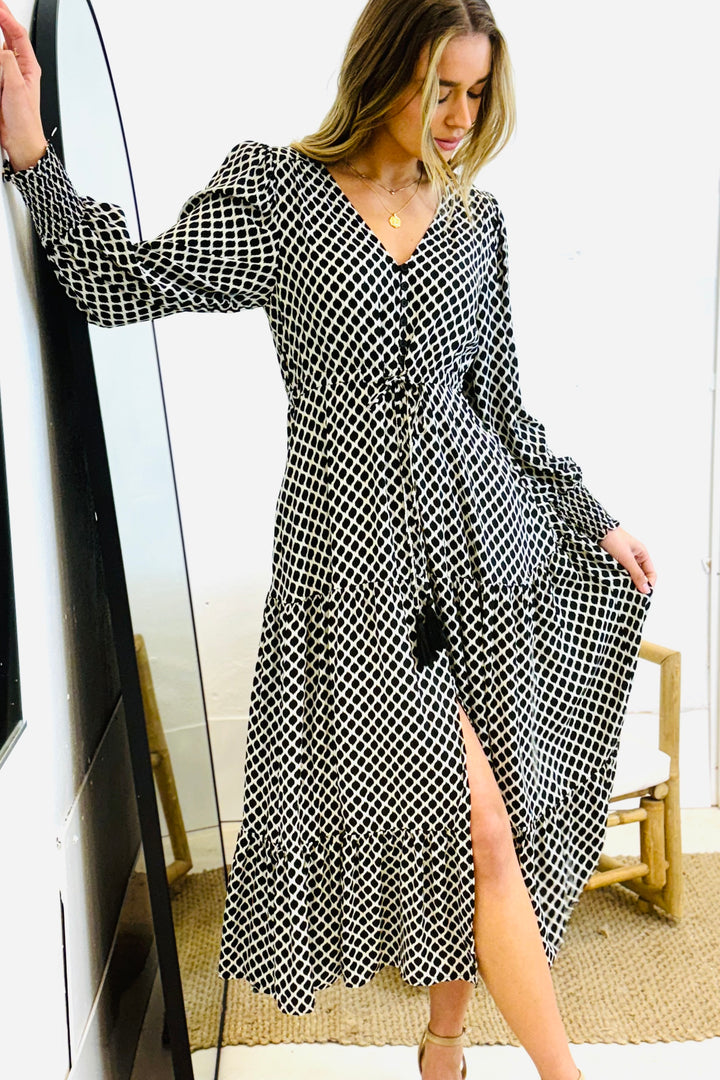 Charli Drawstring Midi Dress in Black and White Print