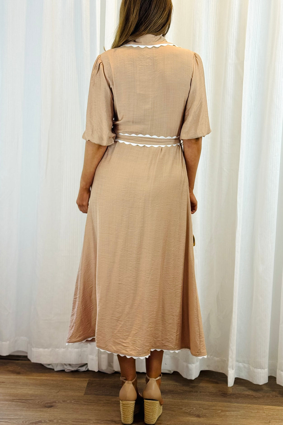 Shyla Shirt Dress in Beige With White Trim