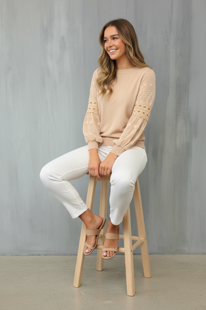 Molli Top With Lace Sleeve in Latte