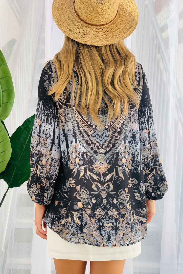 Eva Detailed Long Sleeve Beaded Top in Black