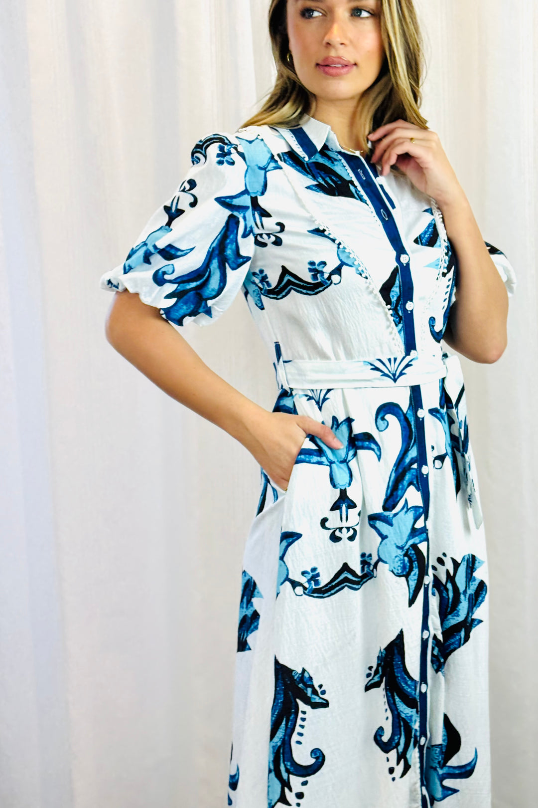 Morgan White And Blue Floral Print Shirt Dress