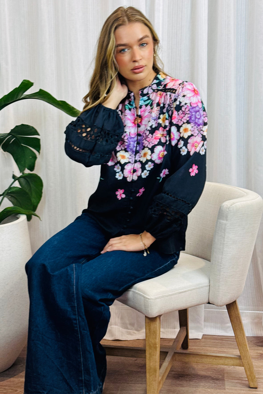 Penelope Floral Print Shirt In Black