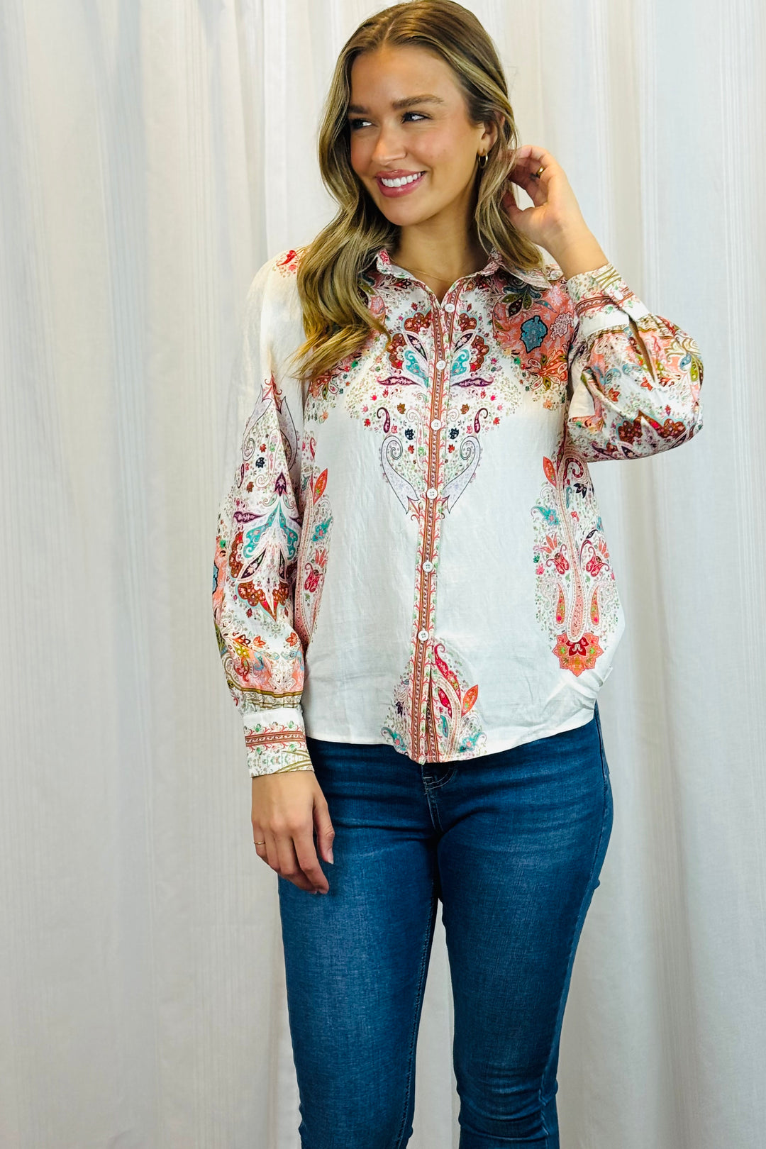 Gidget Off White Shirt With Embroidery Print
