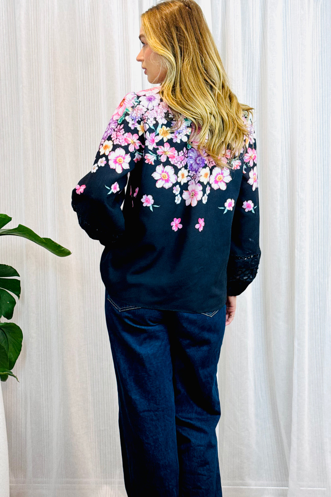 Penelope Floral Print Shirt In Black