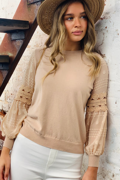 Molli Top With Lace Sleeve in Latte